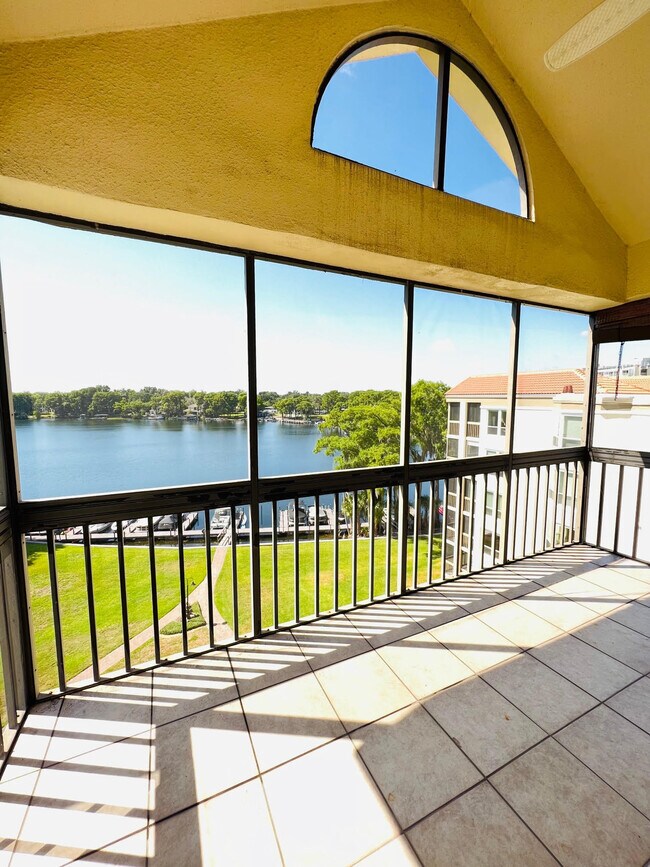 Building Photo - 204 Quayside Cir