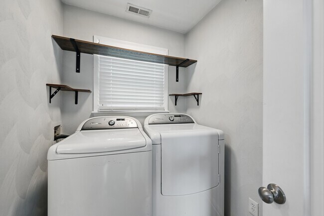 Building Photo - 3521 Brest Ave