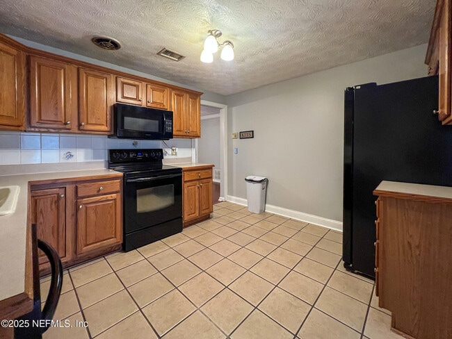 Building Photo - 8339 Holly Hill Cove