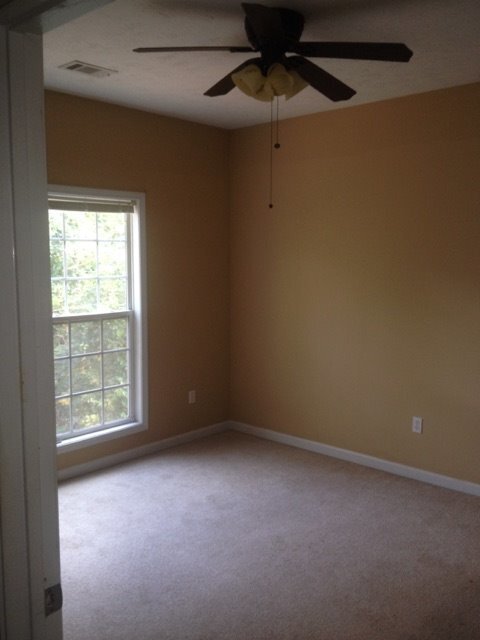 Building Photo - 2316 Summerville Rd