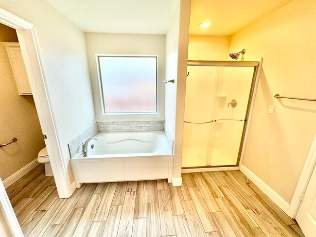 Building Photo - 13801 Avenue W