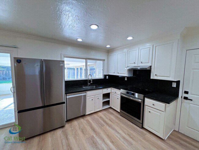 Building Photo - $4,750 - Beautiful 3 Bed/2 Bath in Cambrian neighborhood-Pets possible with approval