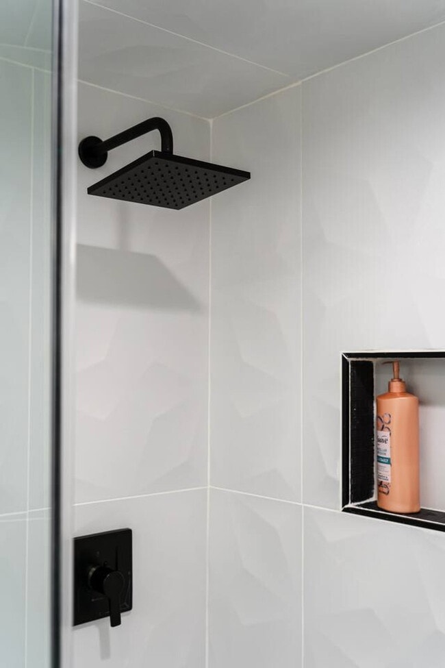 Building Photo - 4016 Eaton Dr