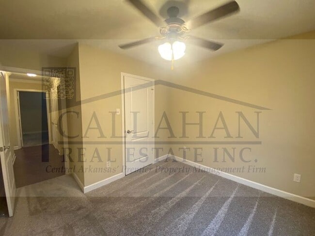 Building Photo - Base Meadows 4 bedroom