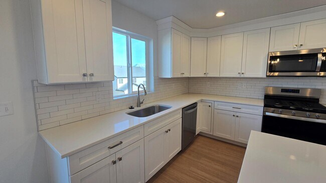 Building Photo - 668 Boseman Dr