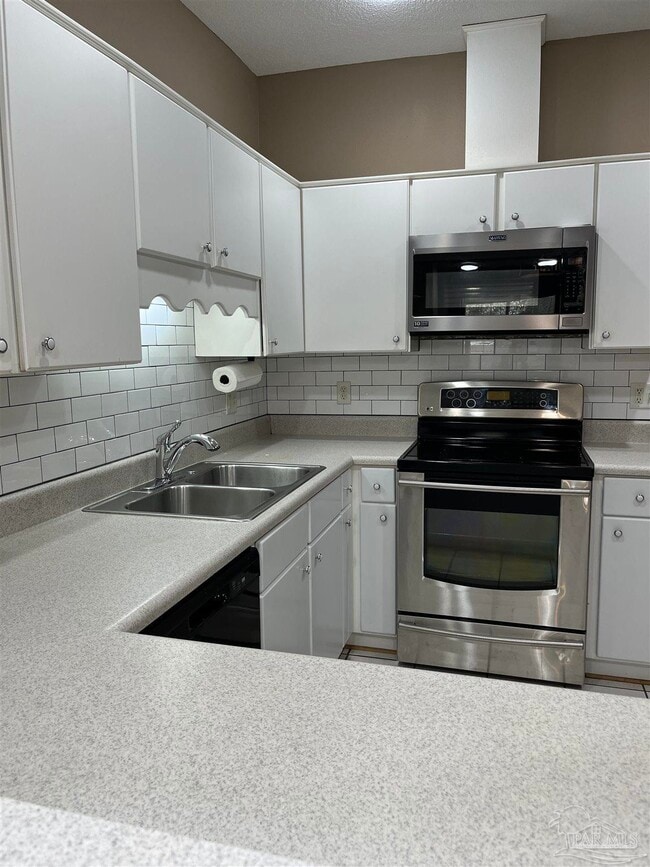 Building Photo - 7320 Mangum Dr