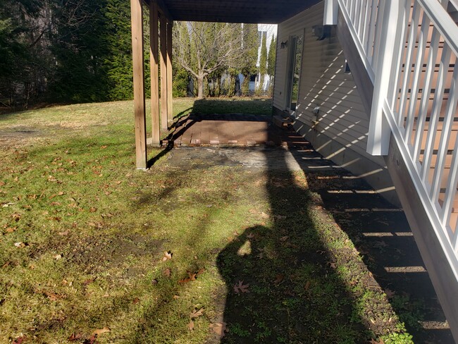 Building Photo - 9 Sherry Ln