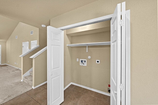 Building Photo - 1 Month Free Rent with an 18 Month Lease!!!