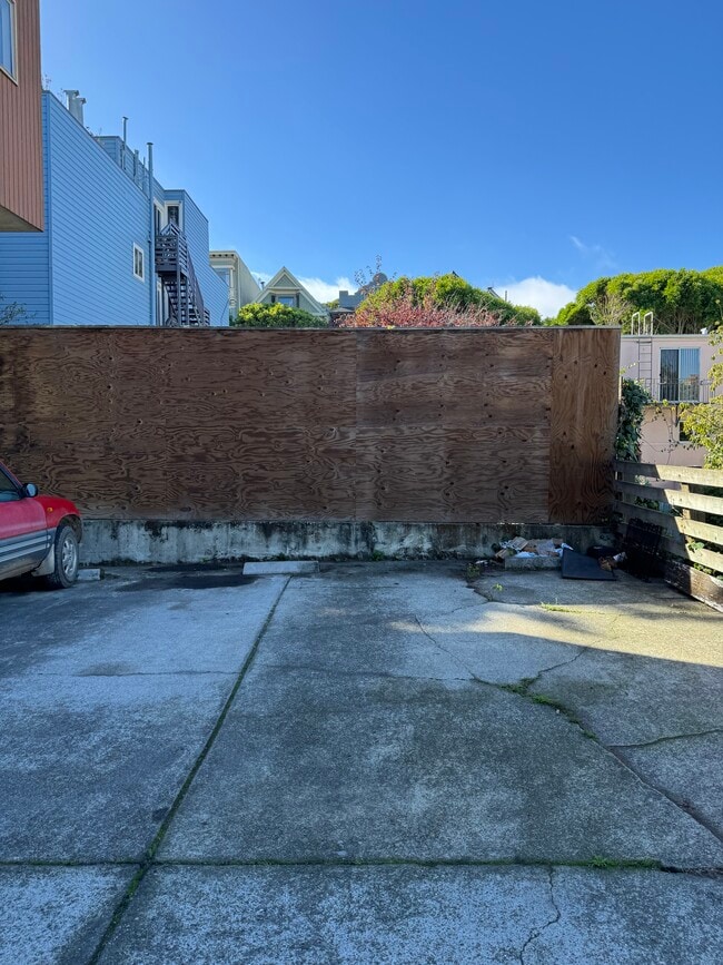 Building Photo - 870 Grove St