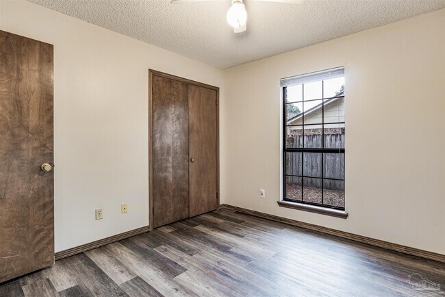 Building Photo - 6327 Heart Pine Dr