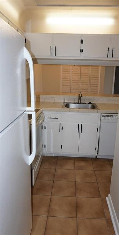 Building Photo - 5219 Via Hacienda Cir