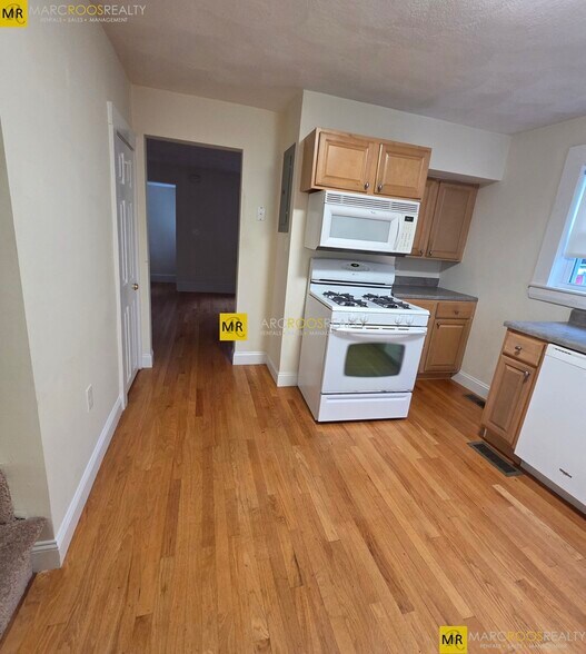 Building Photo - 7 Rifle Ct