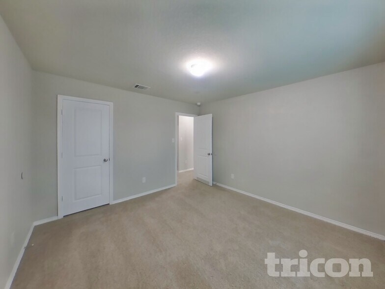 Building Photo - 8902 Lamus Wheel