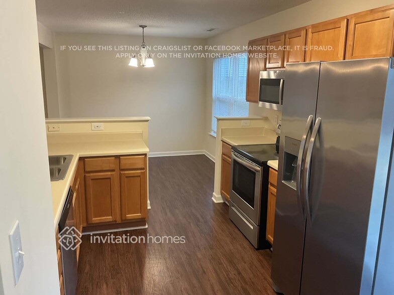 Building Photo - 3612 Deering Dr