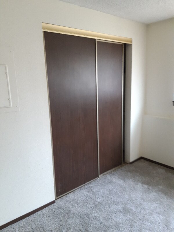 Building Photo - 14876 SE Taylor Ct