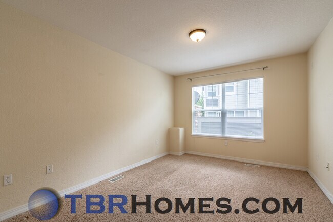 Building Photo - 14300 Waterside Ln