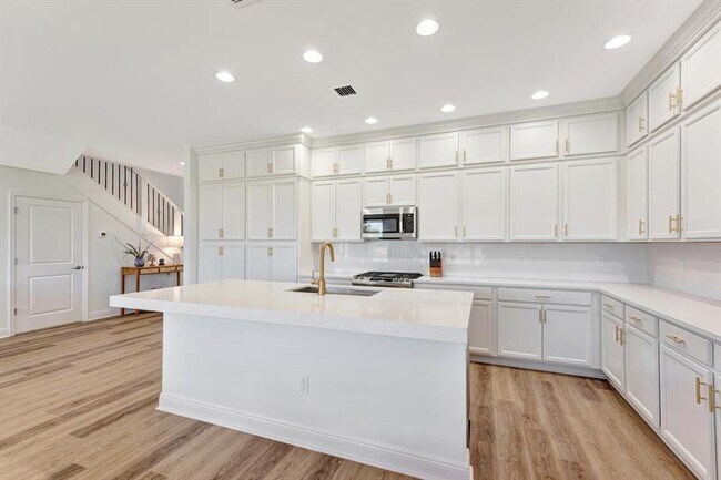 Building Photo - 16216 Sea Turtle Pl