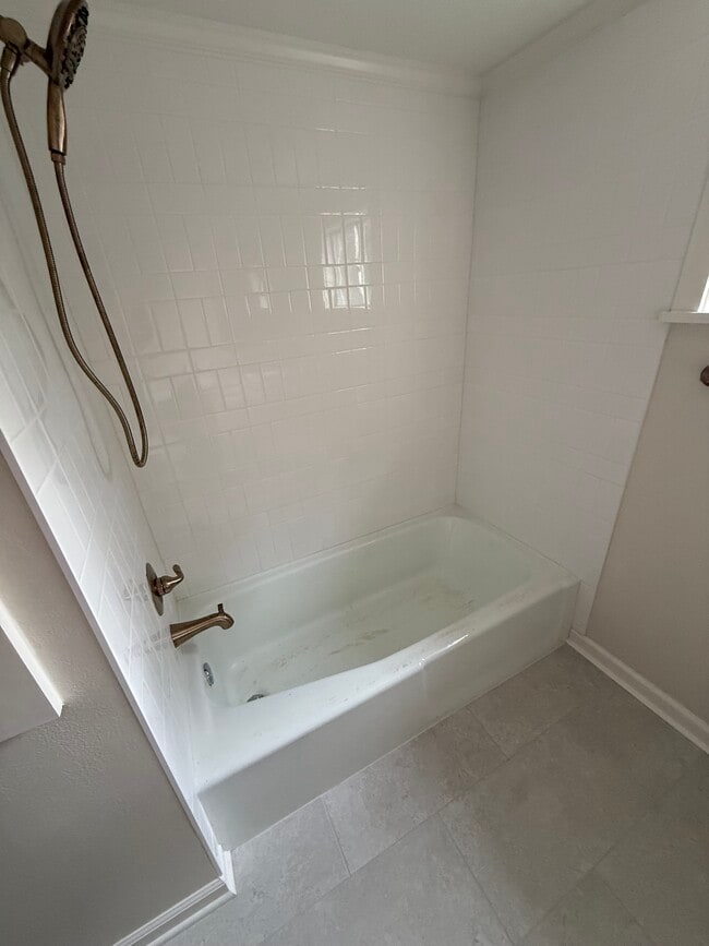 Building Photo - 117 Preston Ave