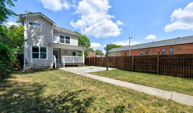 Building Photo - 1455 Franklin Ave