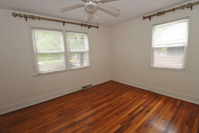 Building Photo - 2716 Heyward St