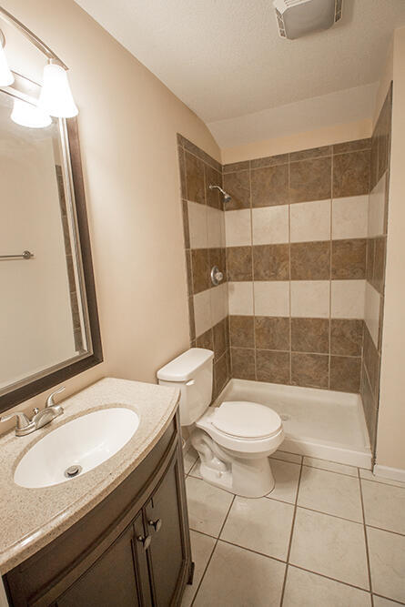 Building Photo - 2202 Concordia Dr