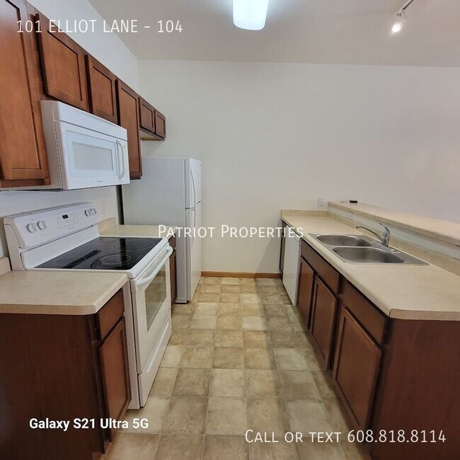 Primary Photo - 101 Elliott Ln