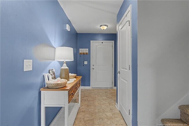 Building Photo - 21 Terrier Ct