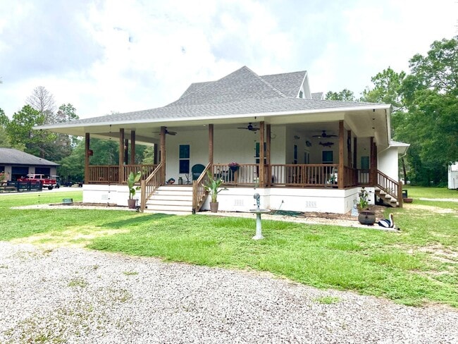 Building Photo - Tranquil Porch Retreat