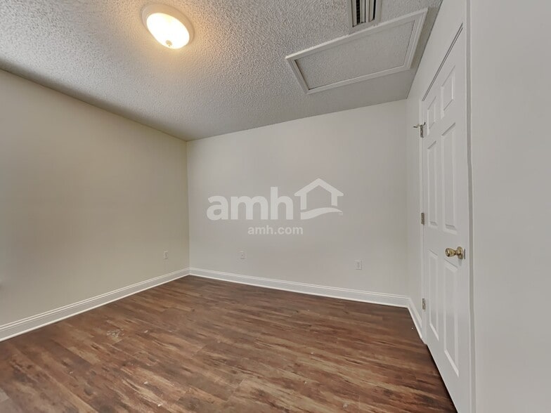 Building Photo - 9140 Raptor Drive