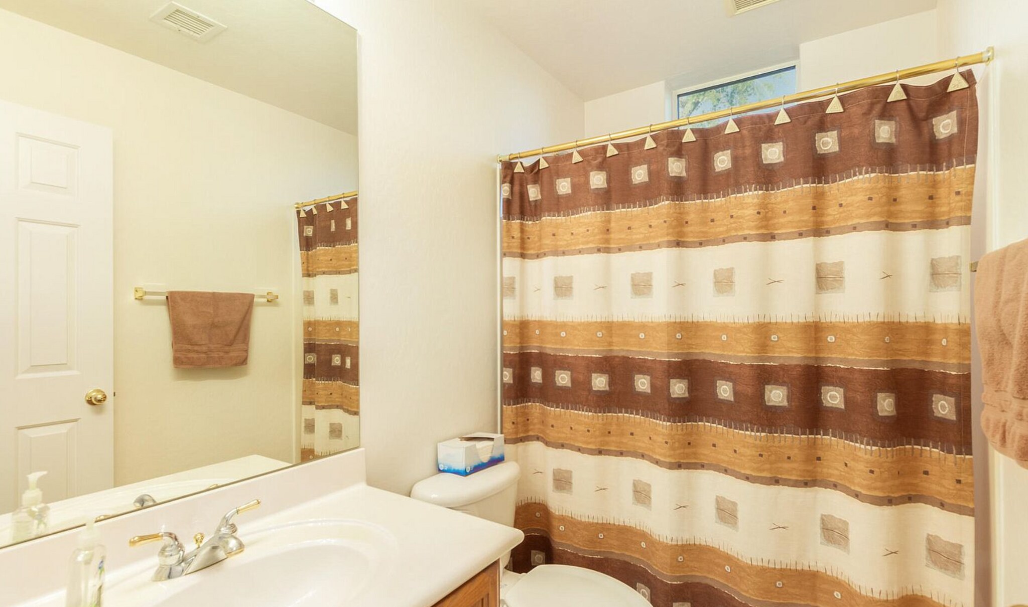 Building Photo - 892 W Raven Dr