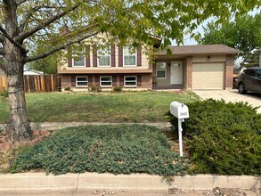 Building Photo - 4 BED 2 BATH HOME CLOSE TO PETERSON AFB & SCHRIEVER AFB!