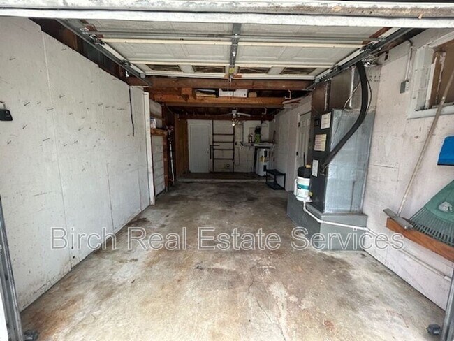 Building Photo - 3319 Williamsburg Loop