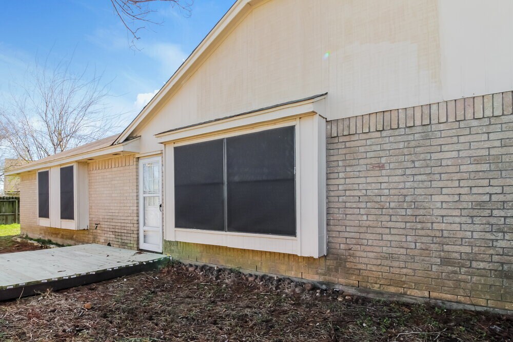 Building Photo - 15503 Boulder Oaks Dr
