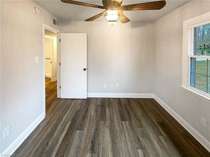 Building Photo - 4043 Larkspur Pl