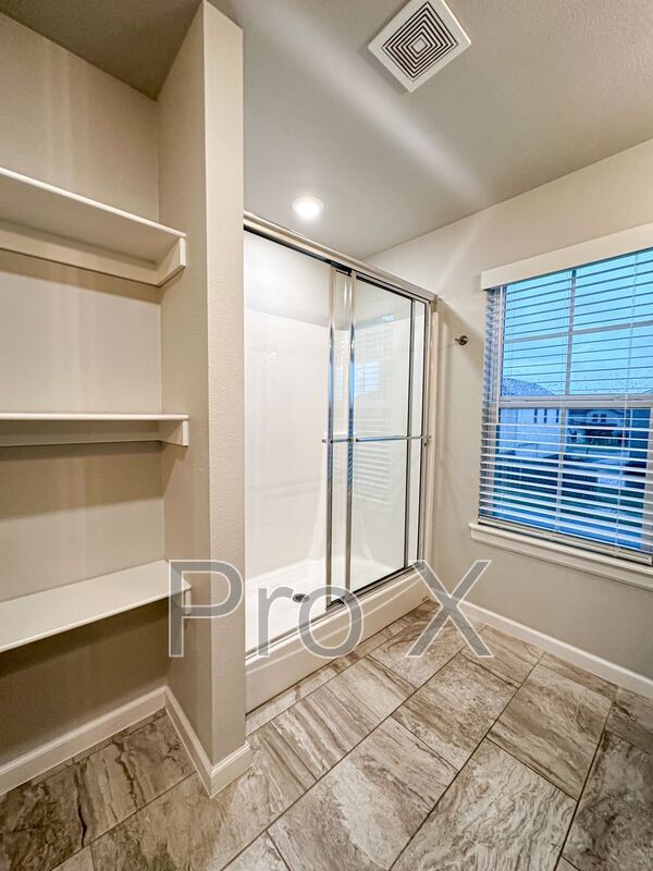 Building Photo - 1733 W Whitney Ln