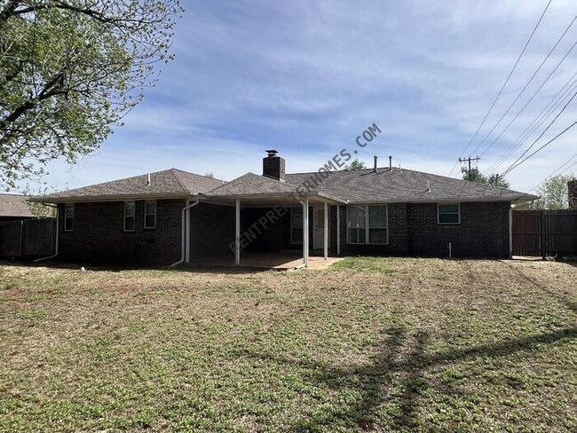 Building Photo - 2437 NW 112th St