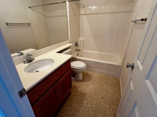 Building Photo - Spacious 4-Bedroom Murrieta Home with Loft & 3-Car Garage