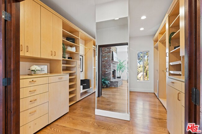 Building Photo - 13045 Ripple Creek Ln