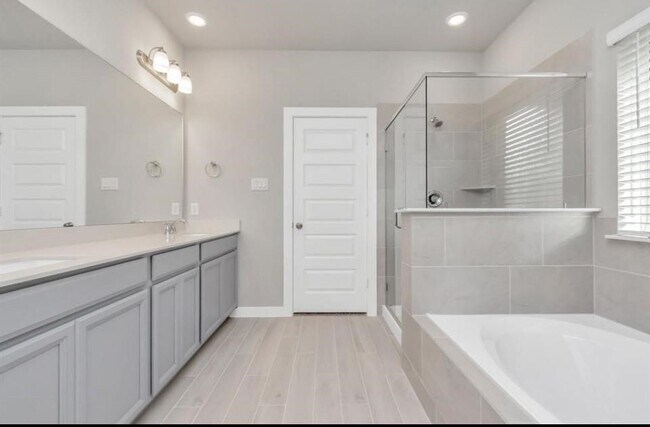 Primary Photo - 607 Ellwood Terrace Ln