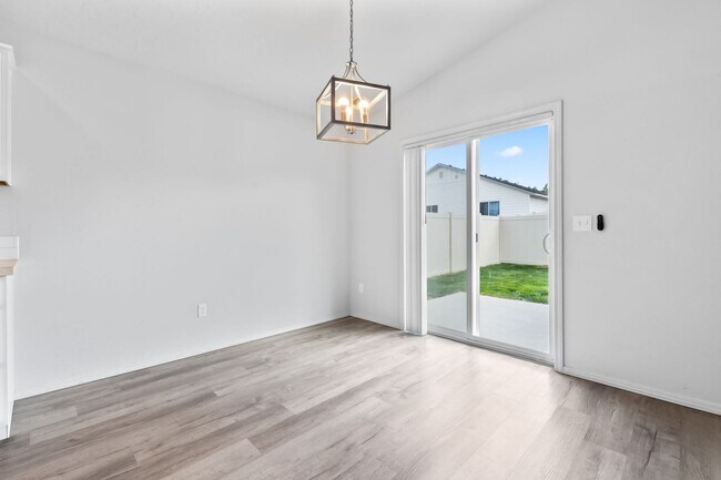 Building Photo - BEAUTIFUL Single Level 3bd/2ba Nampa Home!