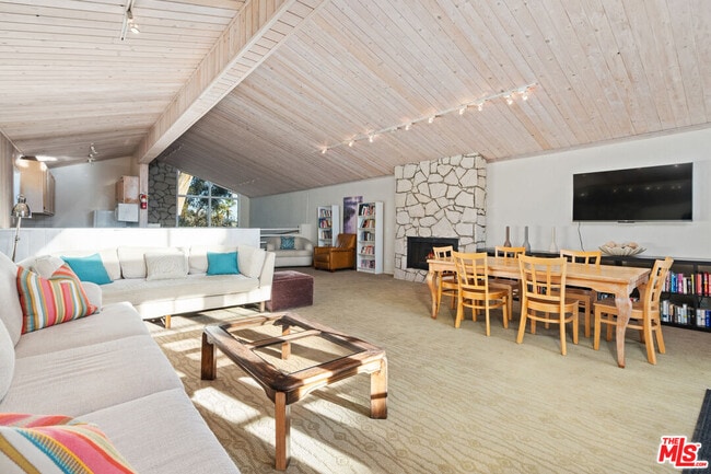 Building Photo - 26664 Seagull Way