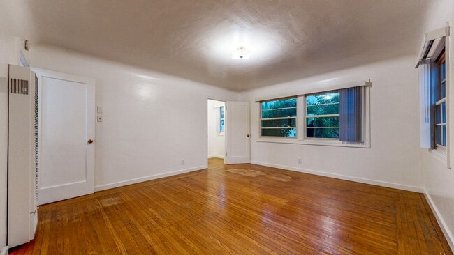 Building Photo - PURE Property Management -  Charming 2BR/1...
