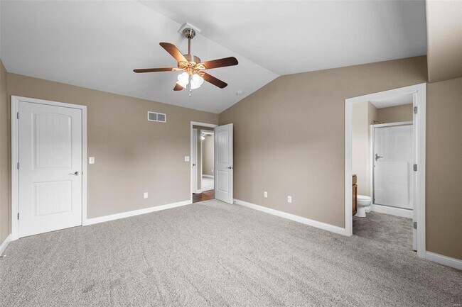 Building Photo - 101 Shadow Pointe Dr