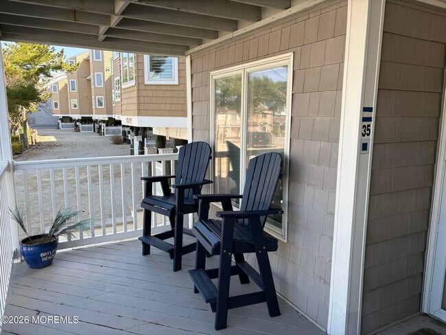 Building Photo - 35 Dune Terrace