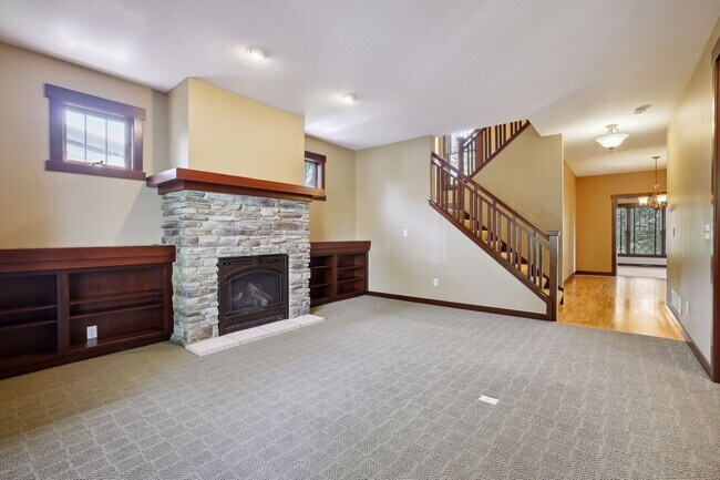 Building Photo - 14272 Grantaire Ln N