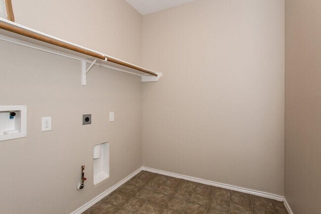 Building Photo - 7615 Shavano Ln