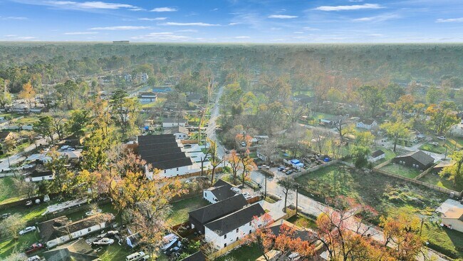 Building Photo - ? 3 Bed / 2.5 Bath Duplex – Spacious & Move-In Ready! ?