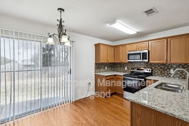 Building Photo - 1400 Caleo Dr