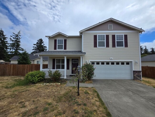 Primary Photo - Beautiful 4 Bedroom 2.5 Bath in Rainier