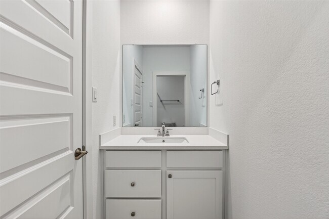 Building Photo - 32018 Crested Knl Ct
